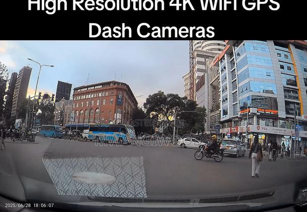  Dash Camera High Resolution With Wifi GPS - thumbnail 4