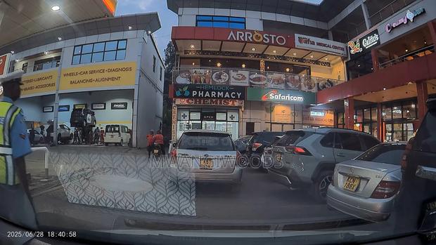  Dash Camera High Resolution With Wifi GPS - thumbnail 5
