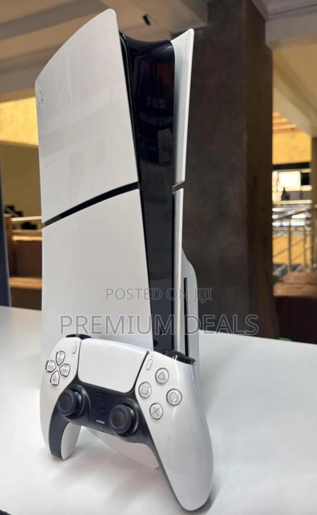 Preowned Ps5 Slim With One Controller.