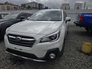 Subaru Outback 2.5i Premium AWD 2018 White