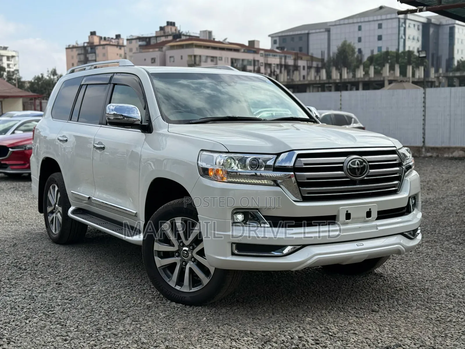 Toyota Land Cruiser 4.6 V8 ZX 2018 White