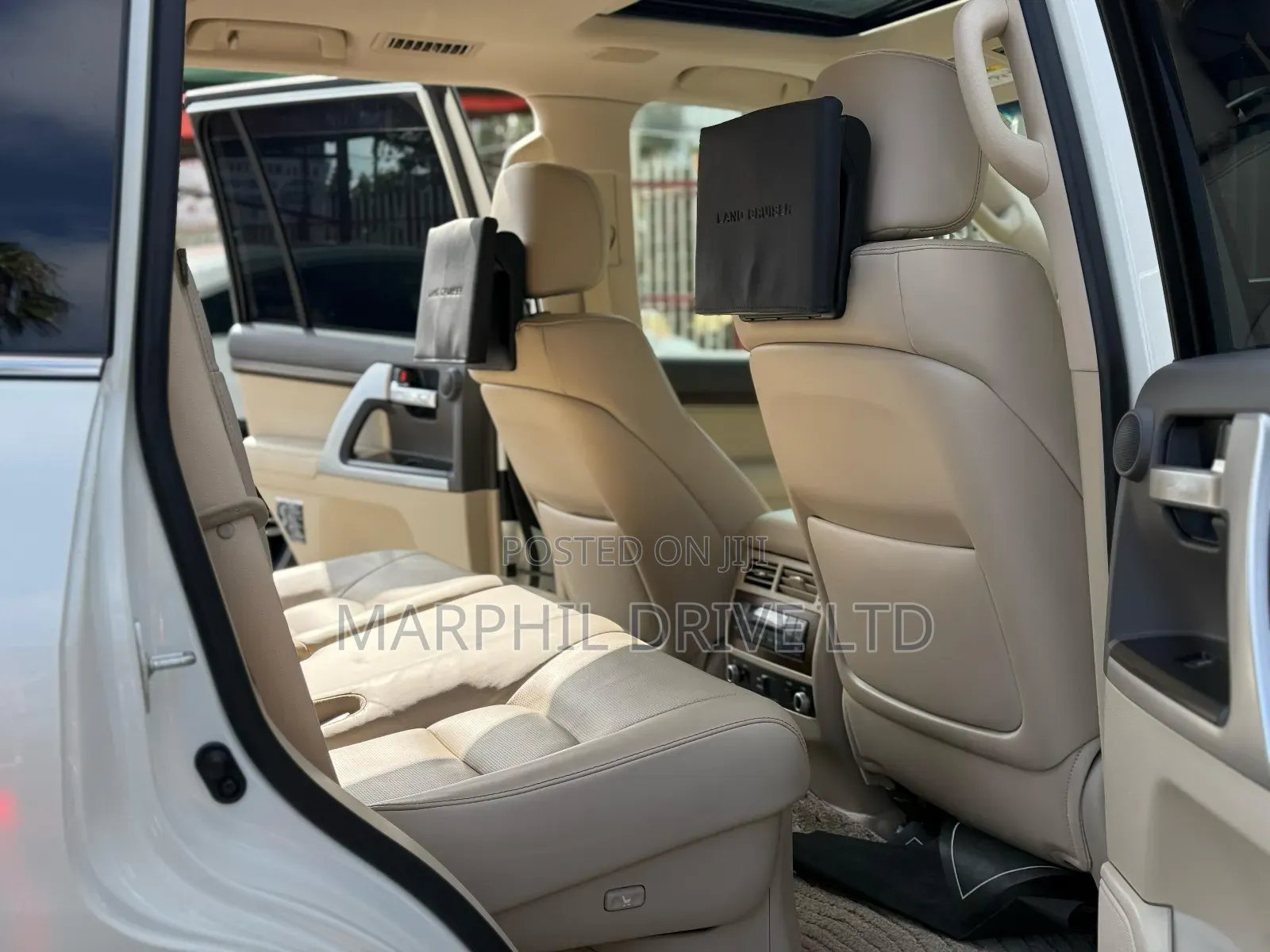 Toyota Land Cruiser 4.6 V8 ZX 2018 White