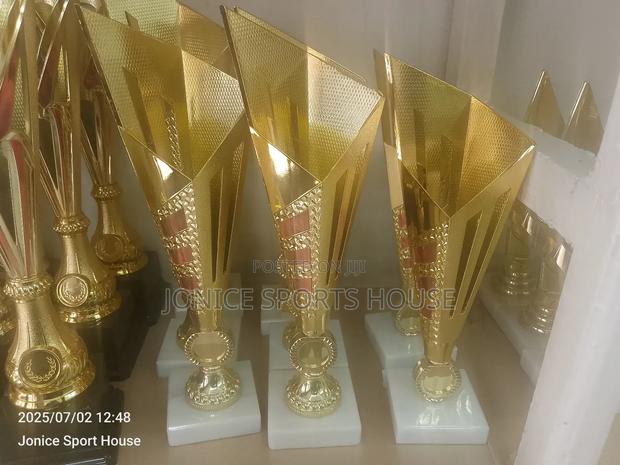 New Trophy - main view