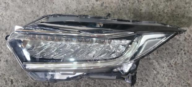 Honda Vezel 2018 Headlights