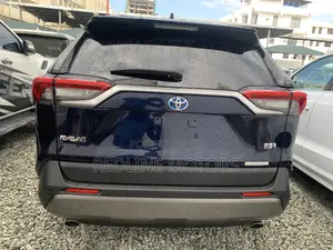Toyota RAV4 Hybrid 2020 Blue