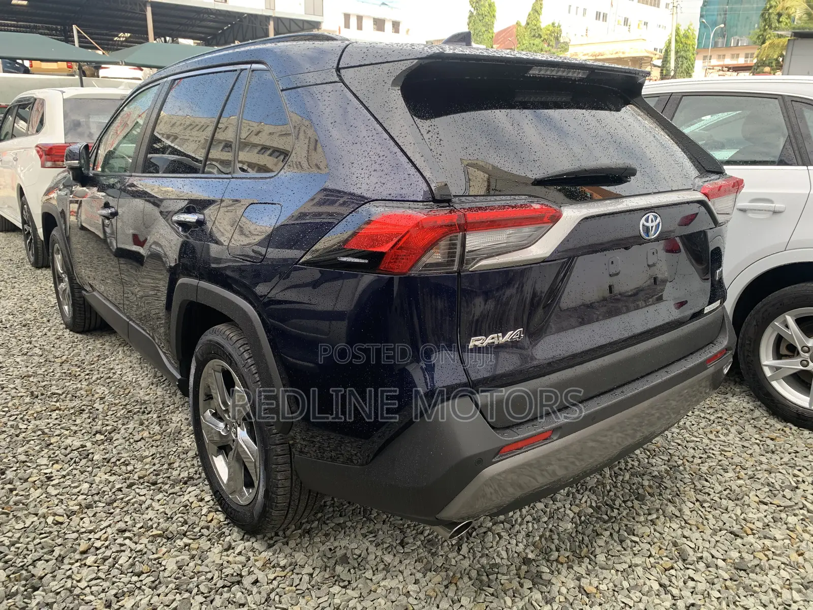 Toyota RAV4 Hybrid 2020 Blue