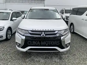 Mitsubishi Outlander 2.0 PHEV AWD 2018 White