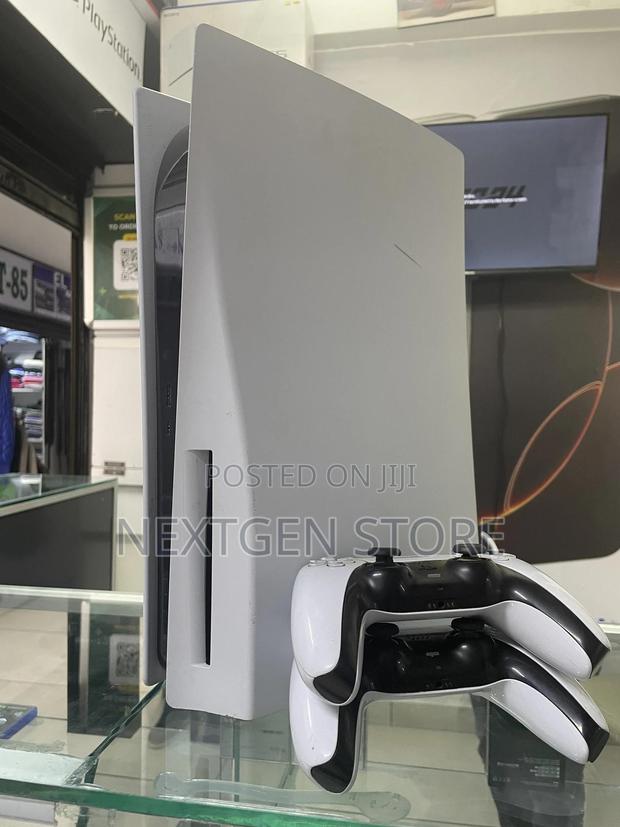 Playstation Ps5 Standard 825 Gb -Pre Owned - thumbnail 3