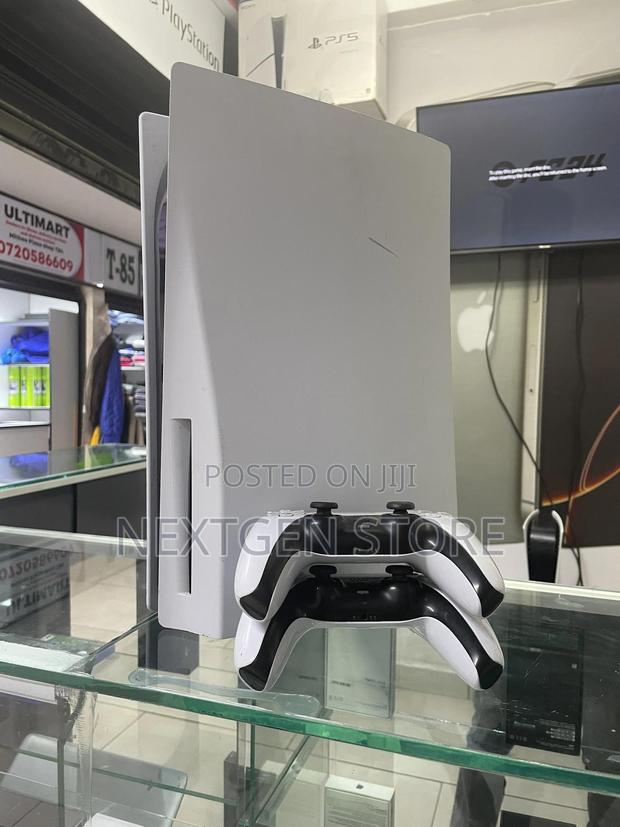 Playstation Ps5 Standard 825 Gb -Pre Owned - main view