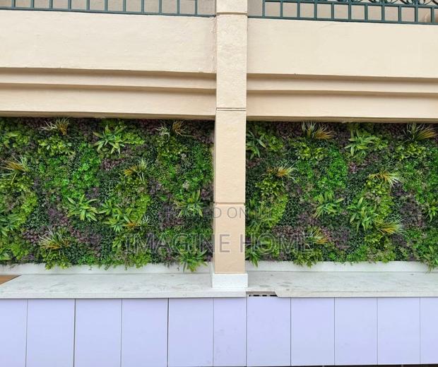 Lifelike Artificial Wall Hedges Elegant and Durable - main view