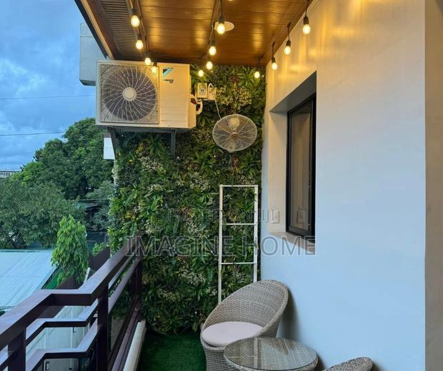 Custom Fit Artificial Wall Hedges/Panels