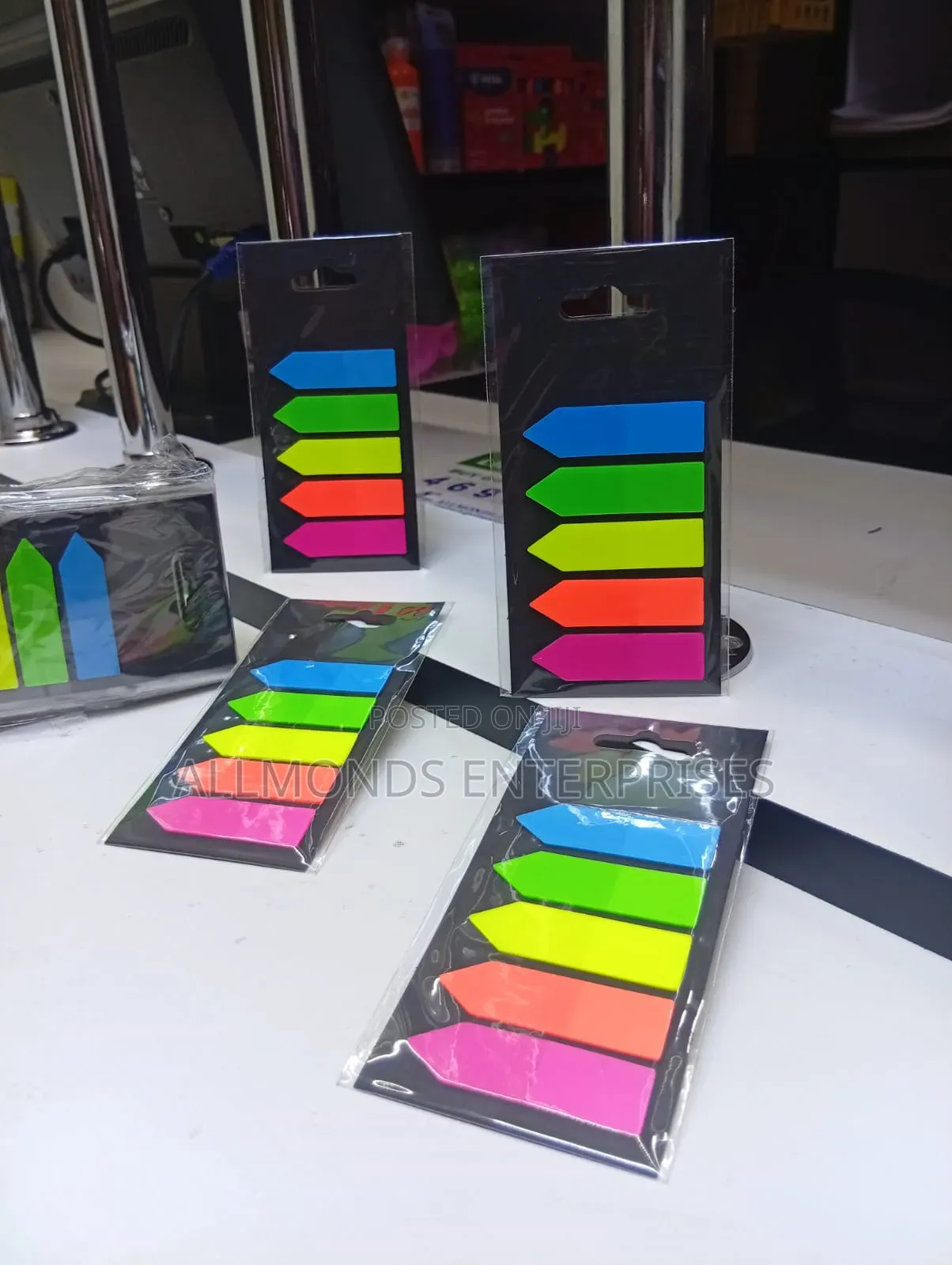 Plain Sign Here Stickers-5 Arrows Per Piece