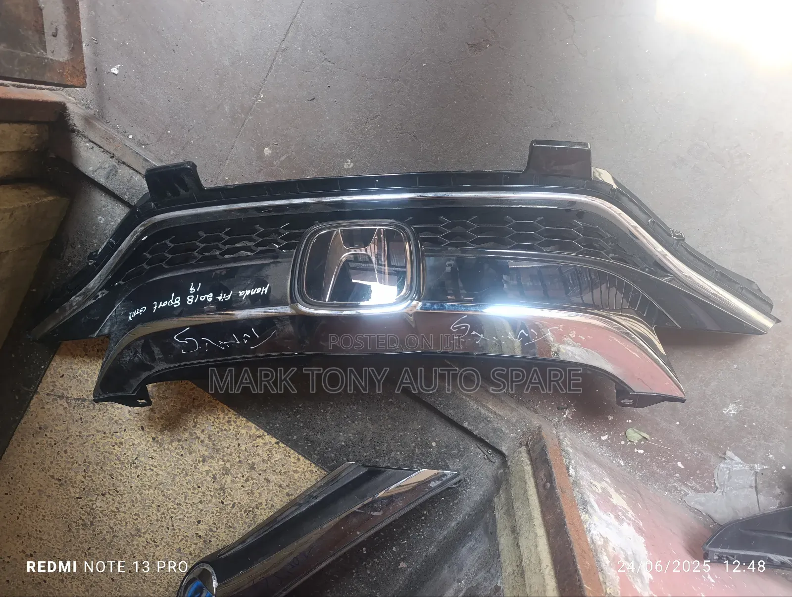 Honda Fit 2018 Grill Clean 
