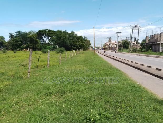 40by80 Prime Plot for Sale in Utange - thumbnail 3