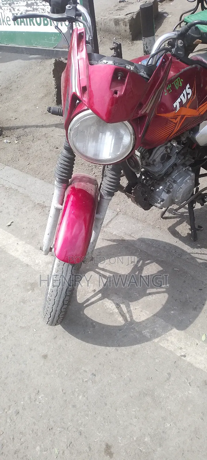 TVS HLX Plus ES 2018 Red