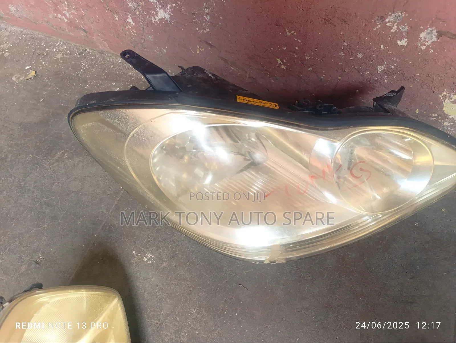 Ipsum Headlight Zenon 2008 