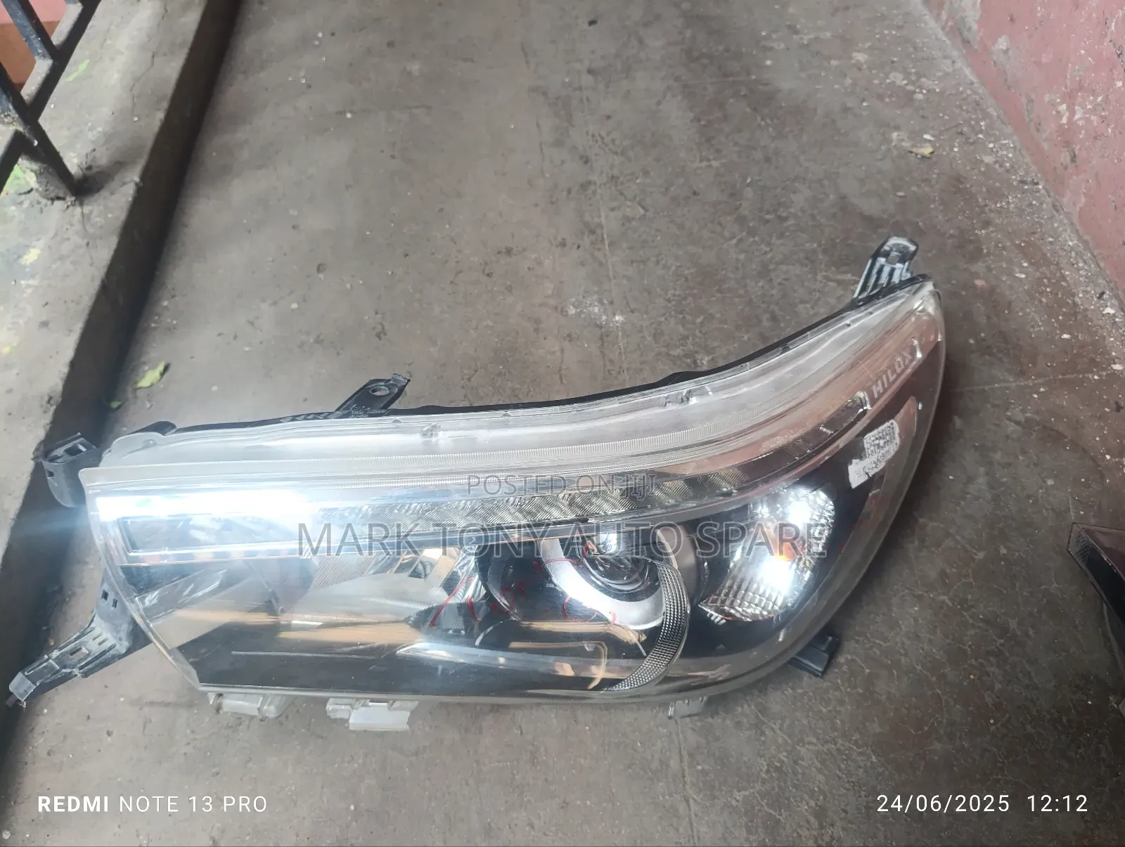 Toyota Hilux Vigo Level Zenon 2015 Clean 