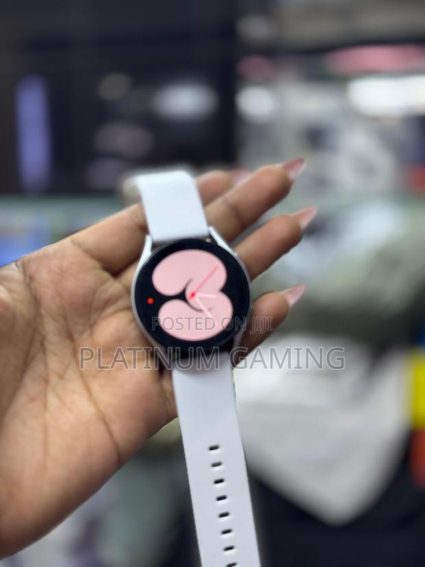 Samsung Galaxy Watch 4 Lte (Pre-owned) - thumbnail 2