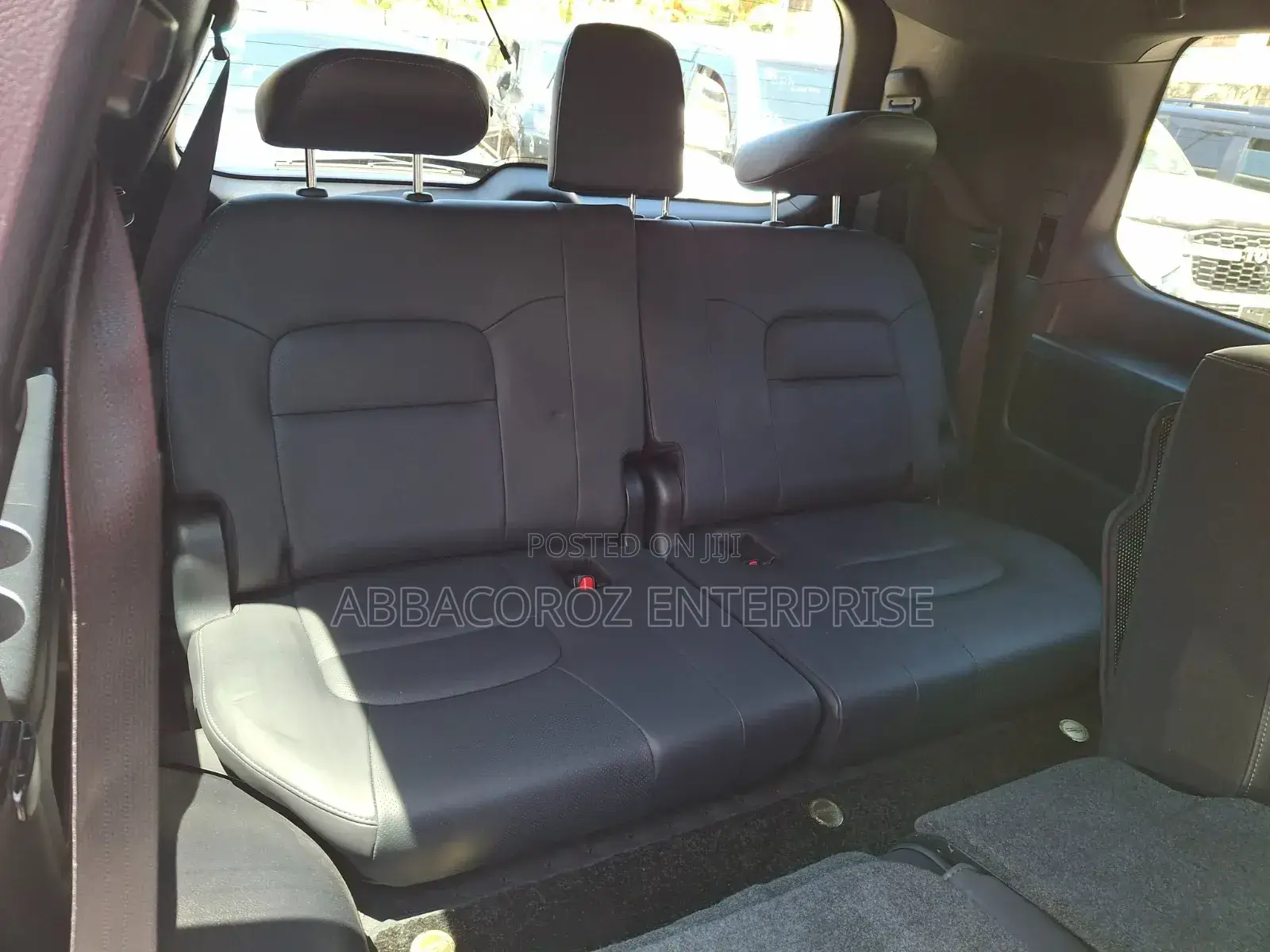 Toyota Land Cruiser 4.6 V8 GX 2019 Black