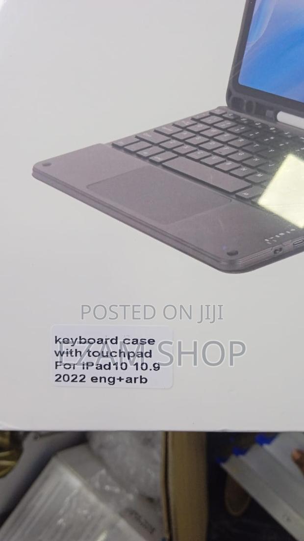 Smart Keyboard Case With Touch Pad - thumbnail 3