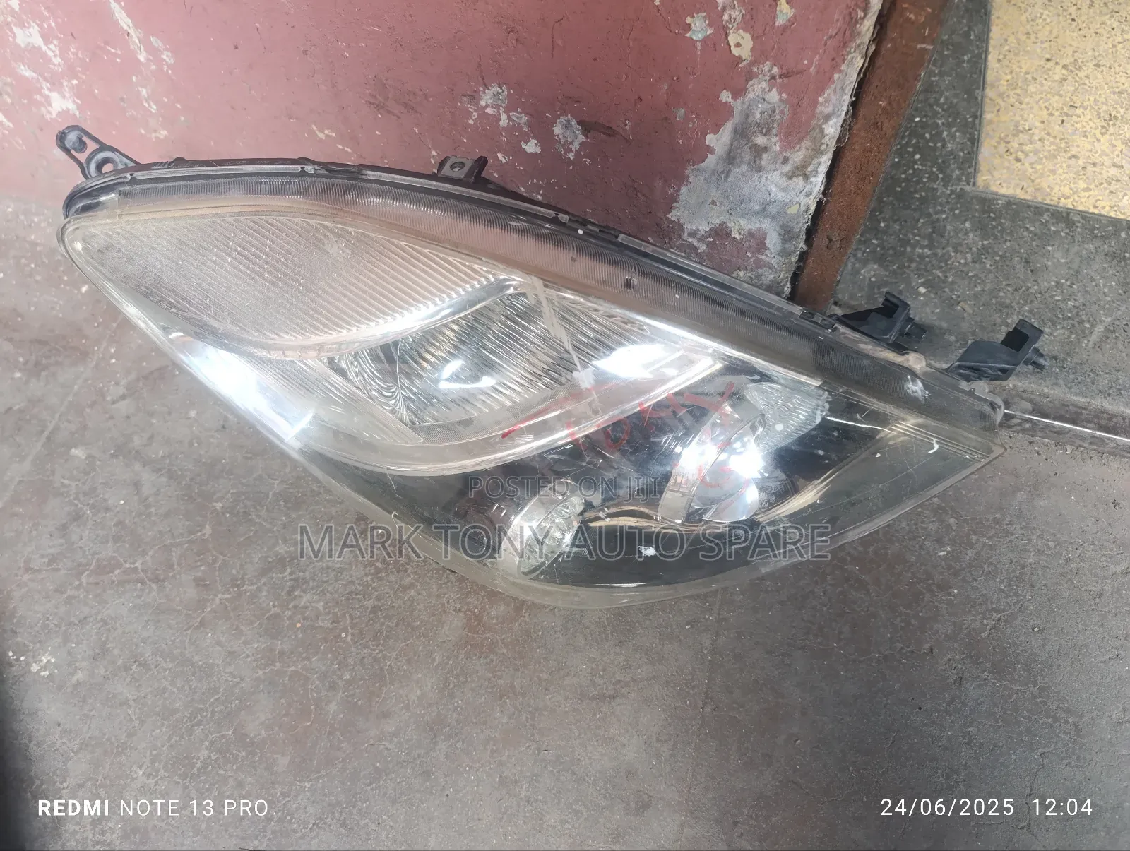 Toyota Isis Non Zenon Clean