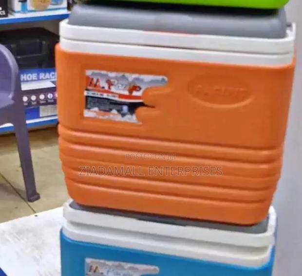 Freshness Wherever You Are – Pacific Cooler Box (10l)
