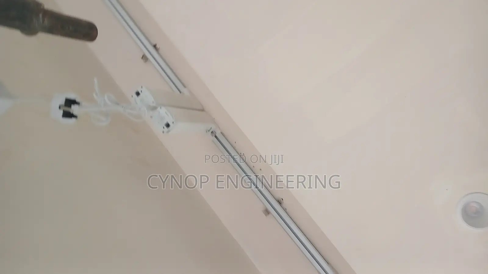 Streamlined Electric Curtain Rails
