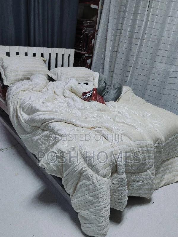 Heavy Woolen Fleece Duvets - thumbnail 3