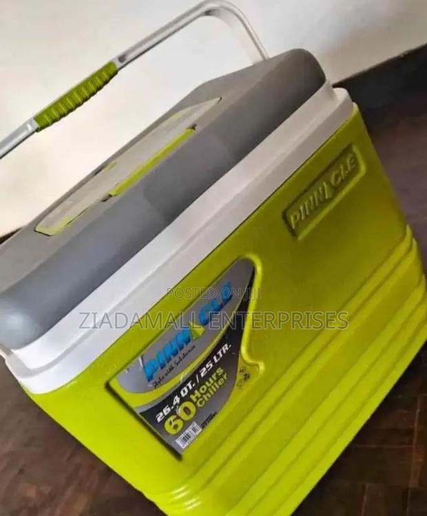 Keep It Cool Anywhere – 32l Pacific Cooler Box