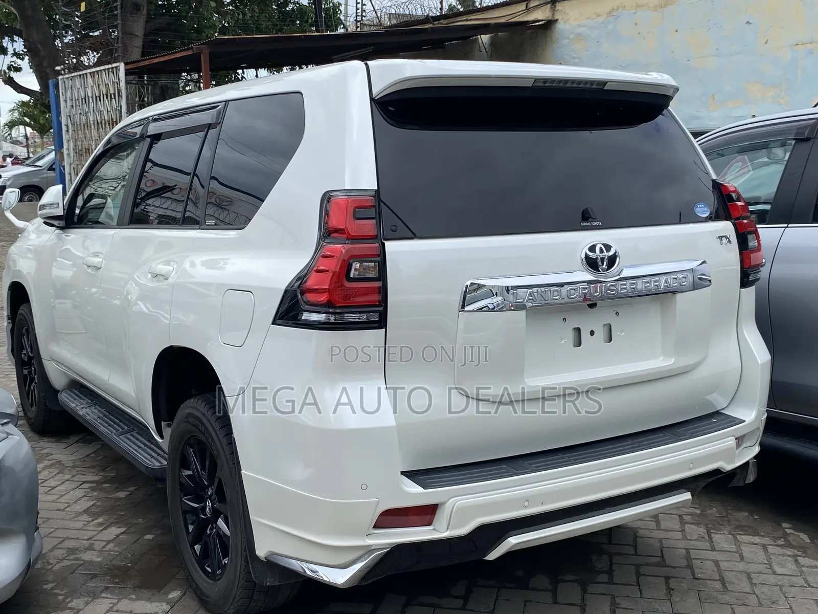 Toyota Land Cruiser Prado 2018 White