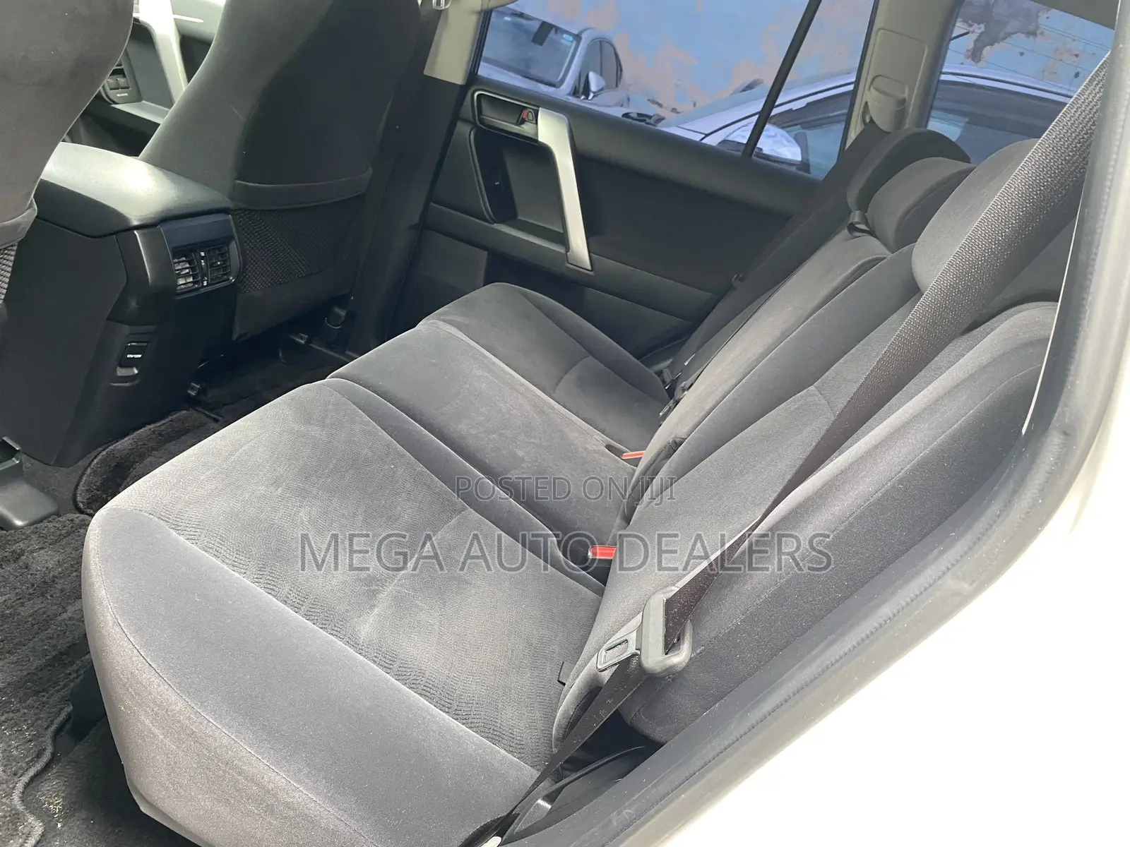 Toyota Land Cruiser Prado 2018 White