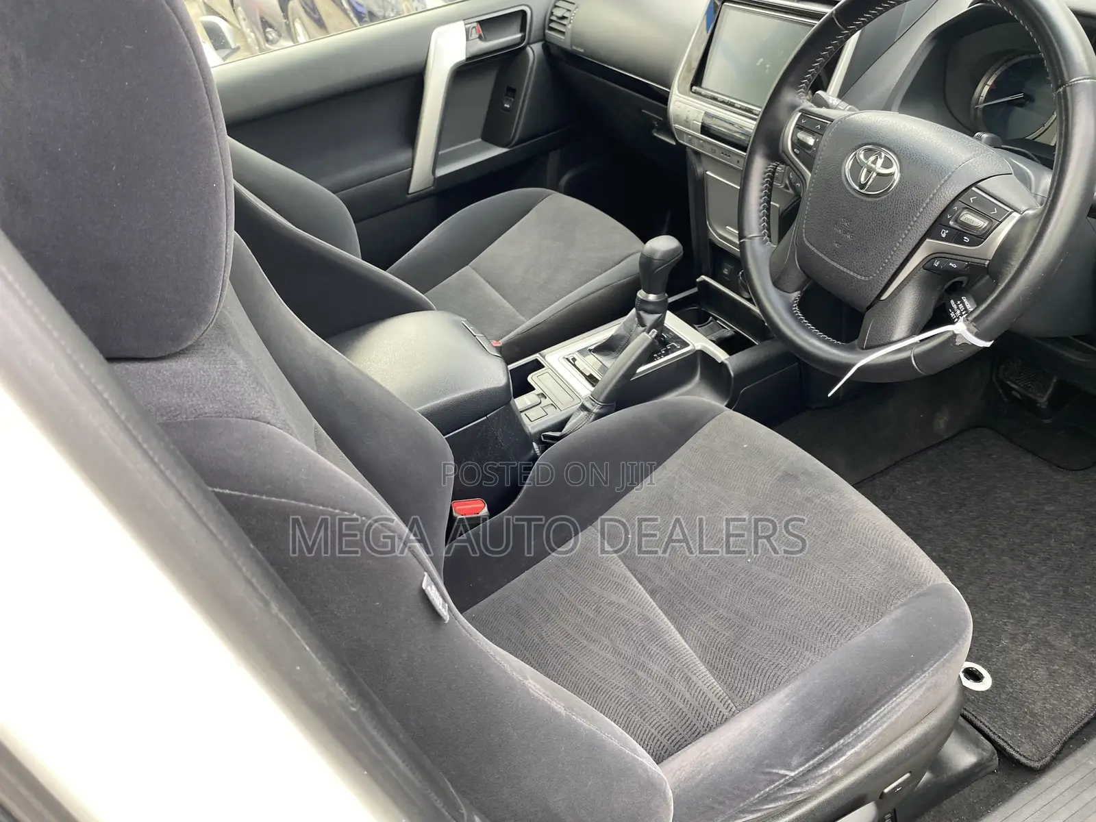 Toyota Land Cruiser Prado 2018 White