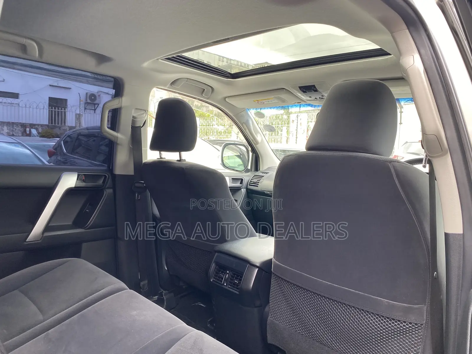 Toyota Land Cruiser Prado 2018 White