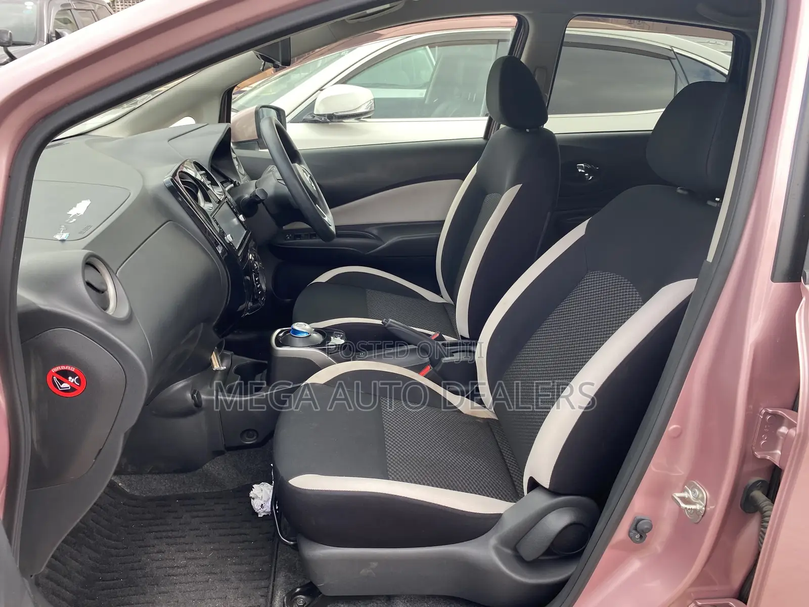 Nissan Note 2018 Pink