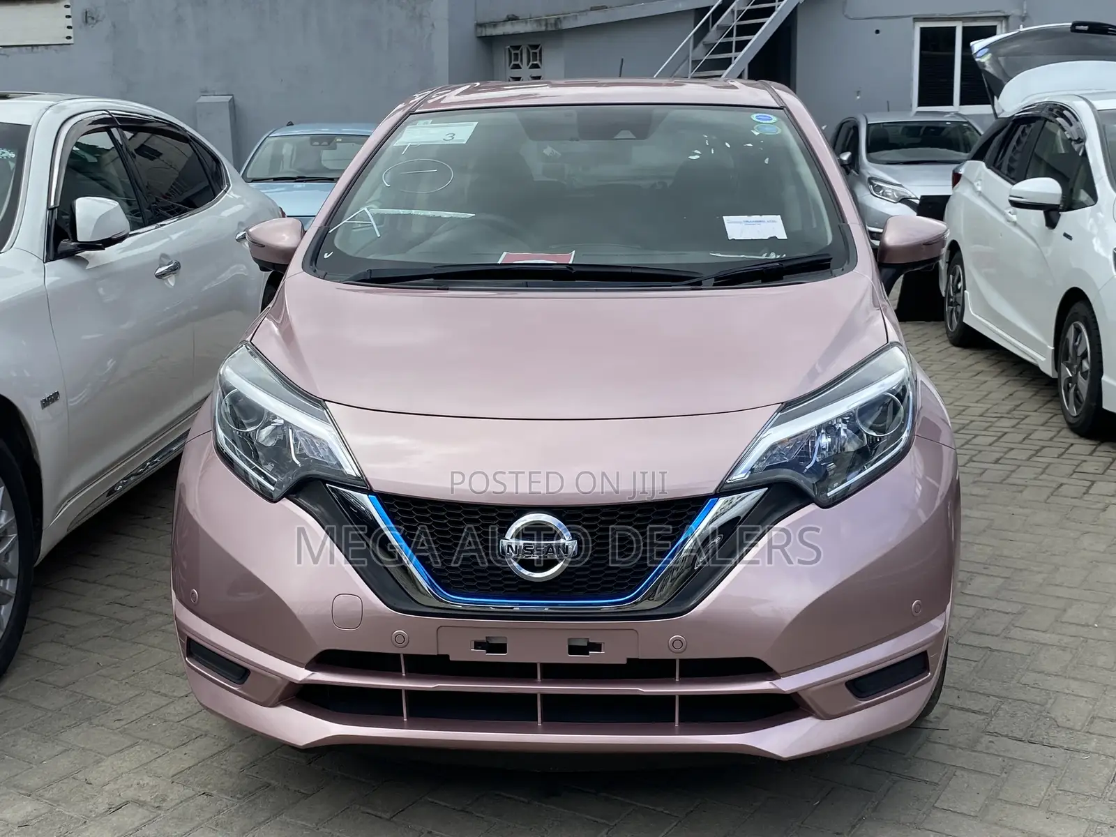 Nissan Note 2018 Pink