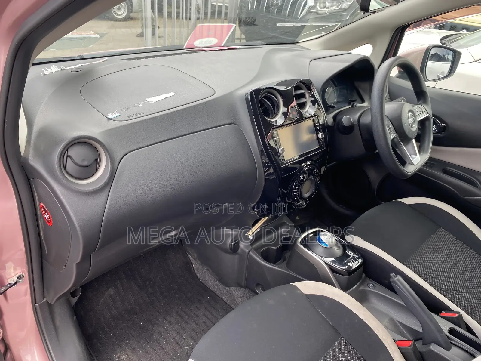 Nissan Note 2018 Pink