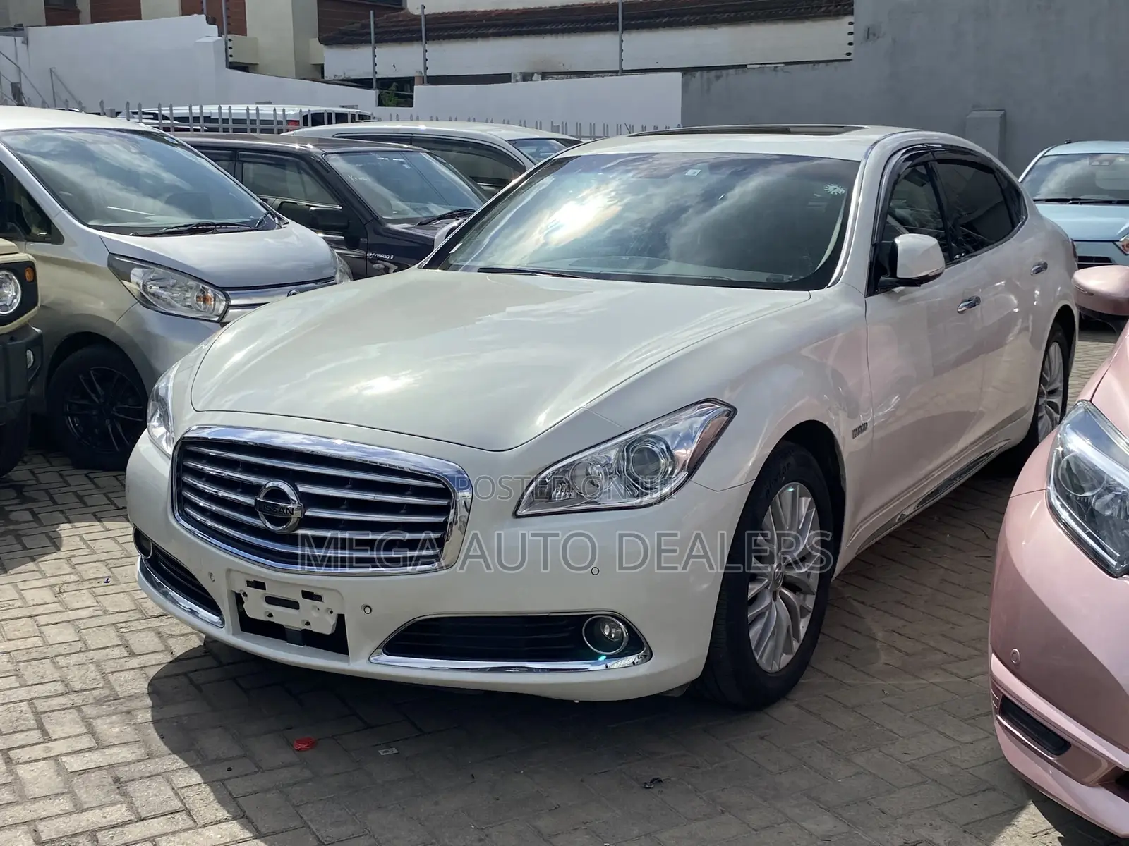 Nissan Cima 2018 White