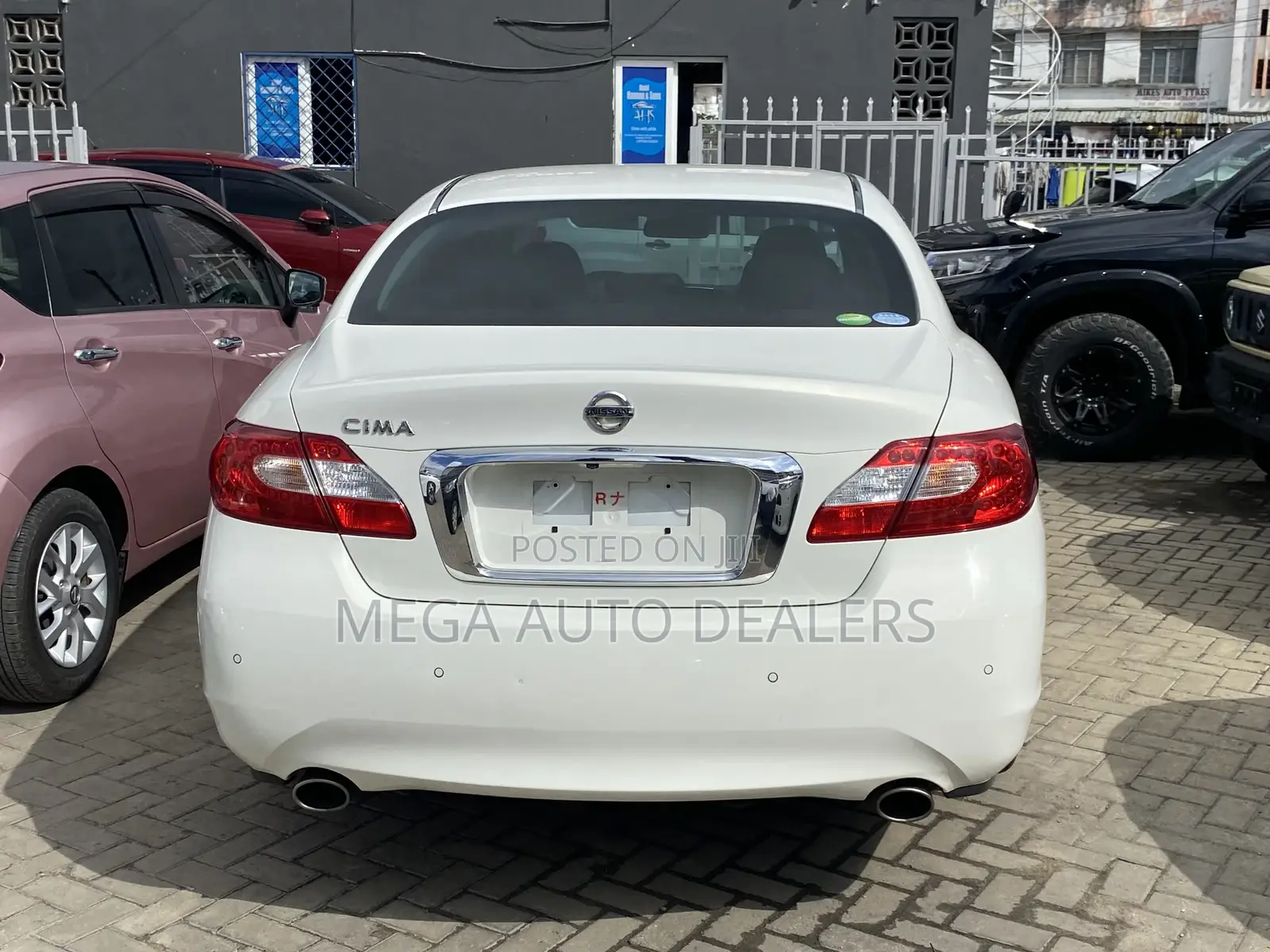 Nissan Cima 2018 White