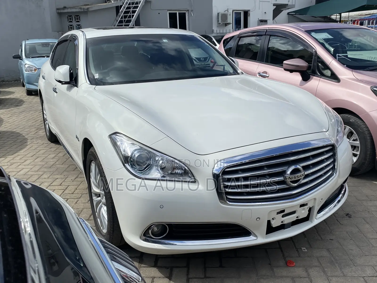 Nissan Cima 2018 White