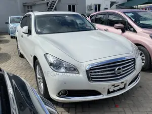 Nissan Cima 2018 White