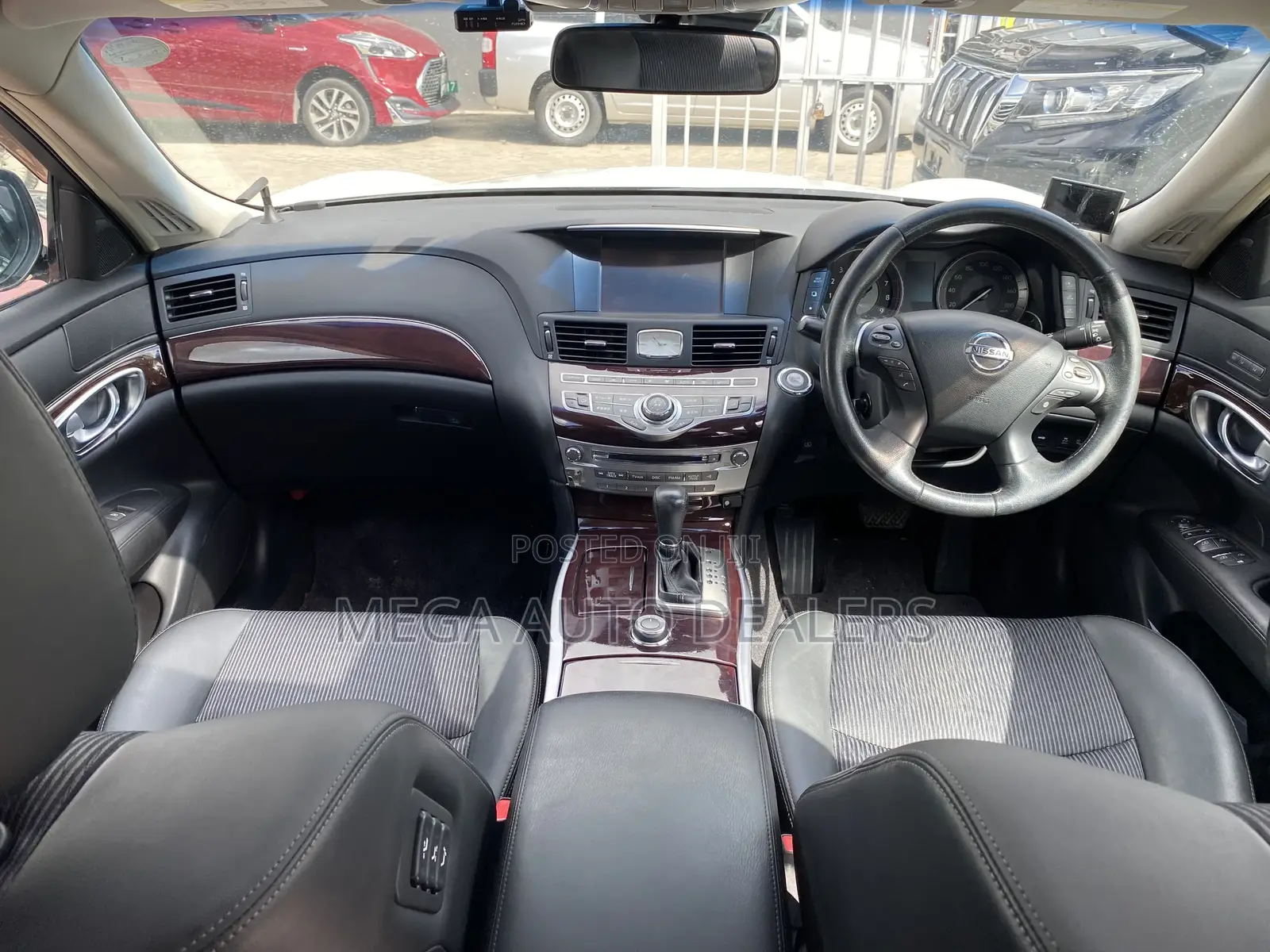 Nissan Cima 2018 White