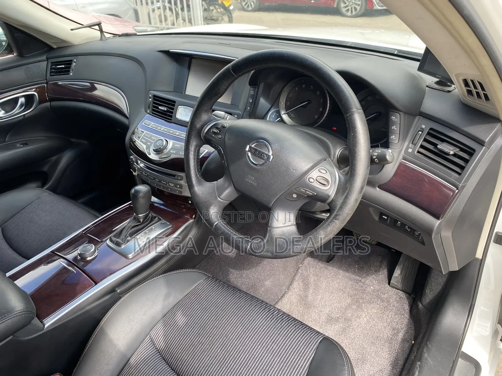 Nissan Cima 2018 White