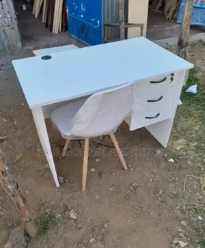 Nice Plastic Chair With Decent Table