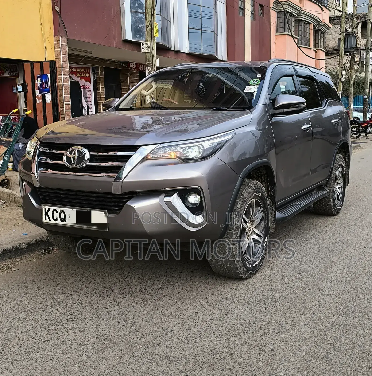 Toyota Fortuner 2.8 D AWD 2017 Gold