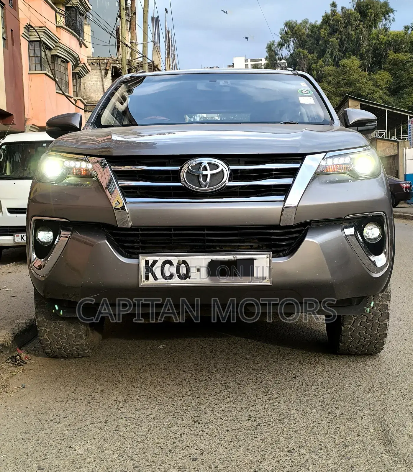 Toyota Fortuner 2.8 D AWD 2017 Gold