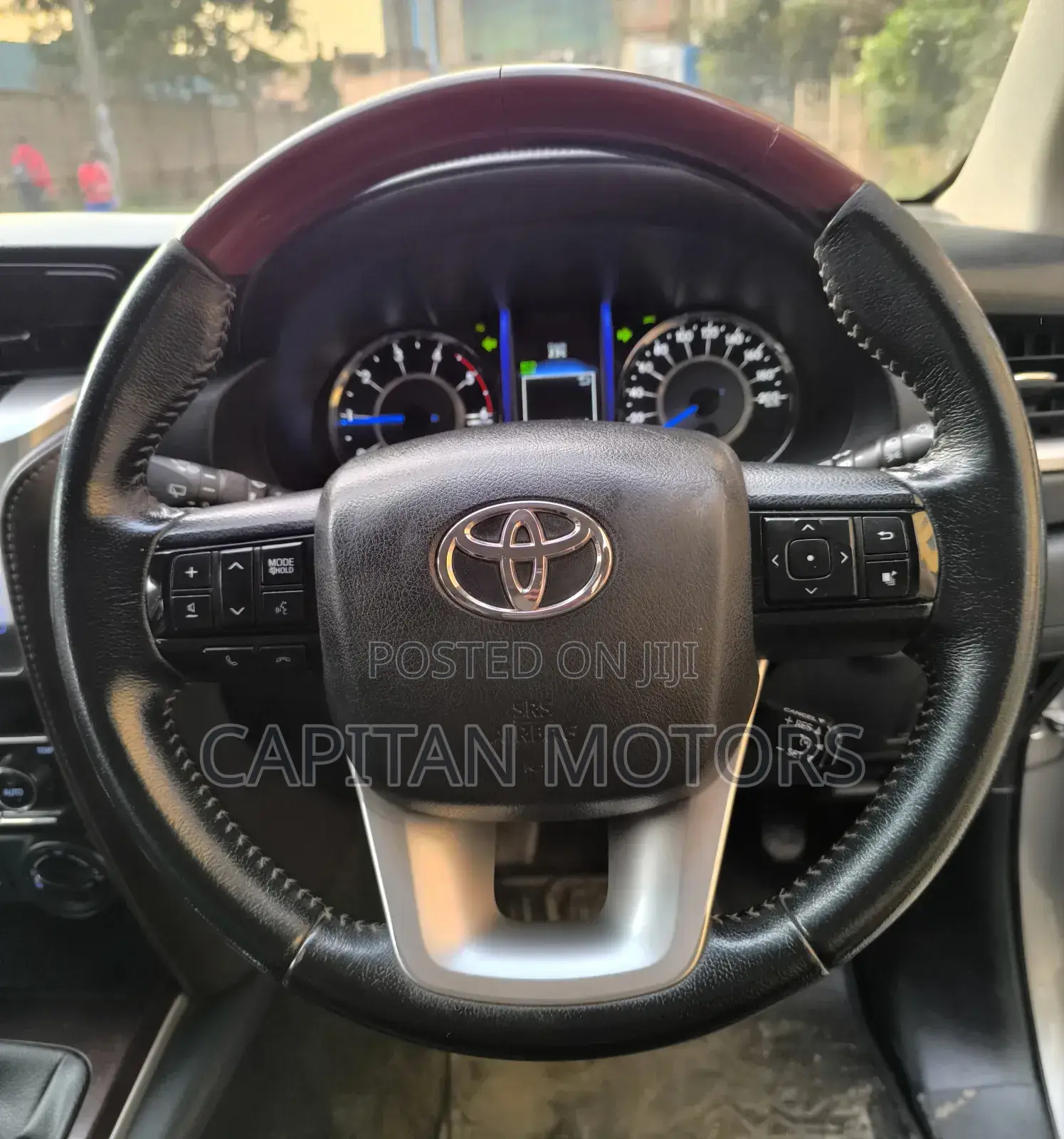 Toyota Fortuner 2.8 D AWD 2017 Gold