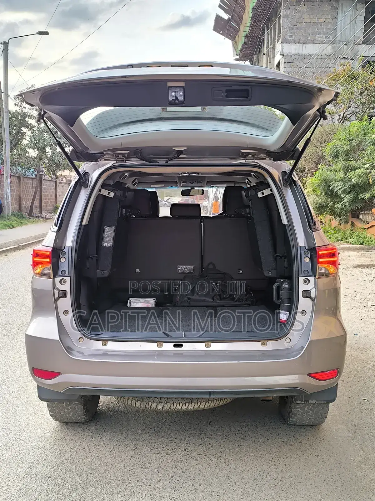 Toyota Fortuner 2.8 D AWD 2017 Gold