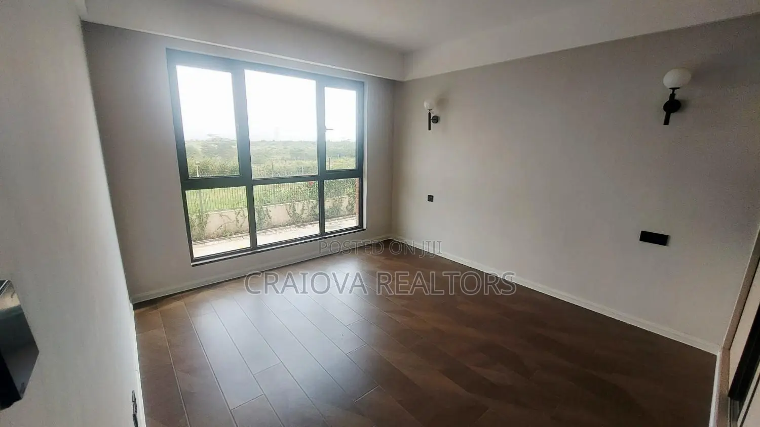 2bdrm Apartment in Hotel 67 Area for sale