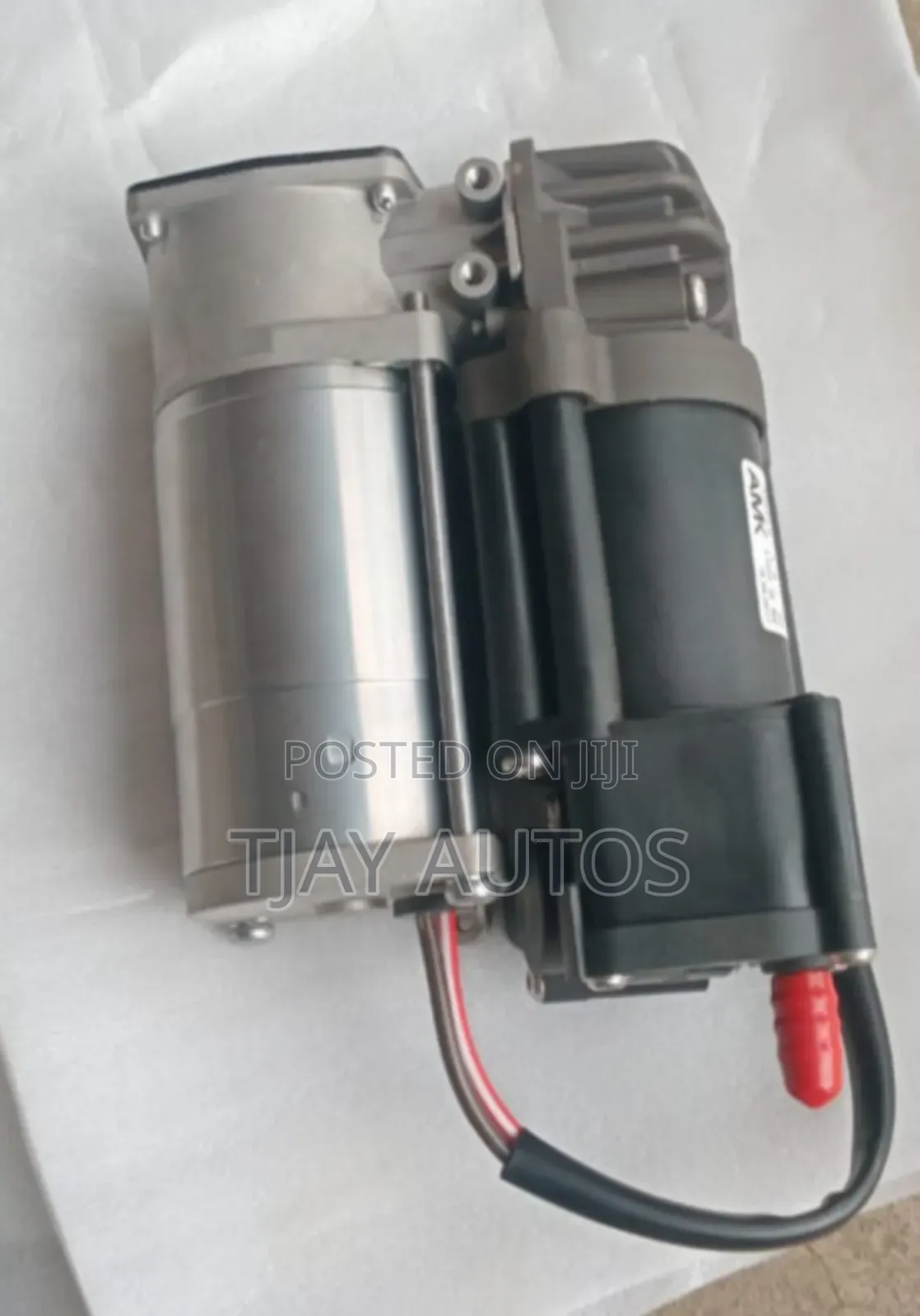 Genuine 
Mercedes Benz W205 Air Suspension Compressor Pump
