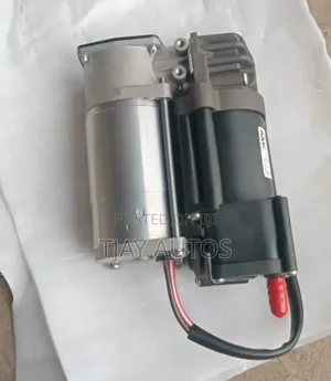 Genuine 
Mercedes Benz W205 Air Suspension Compressor Pump